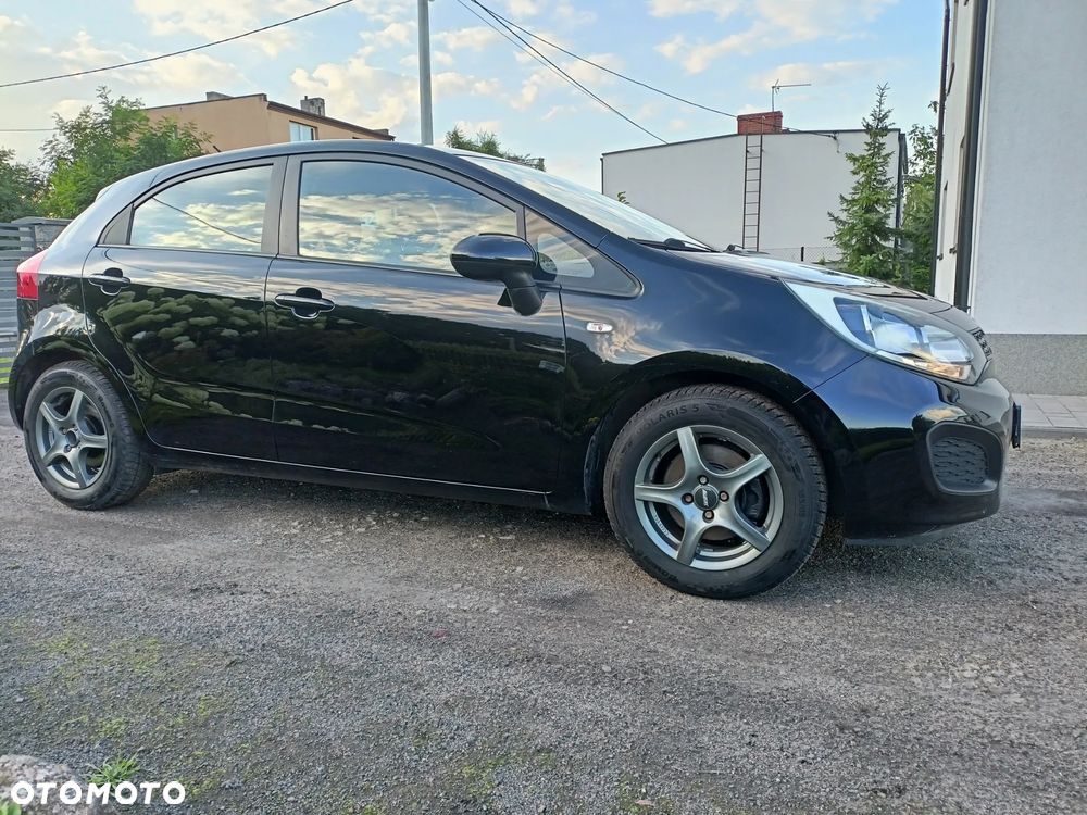 Kia Rio - 3