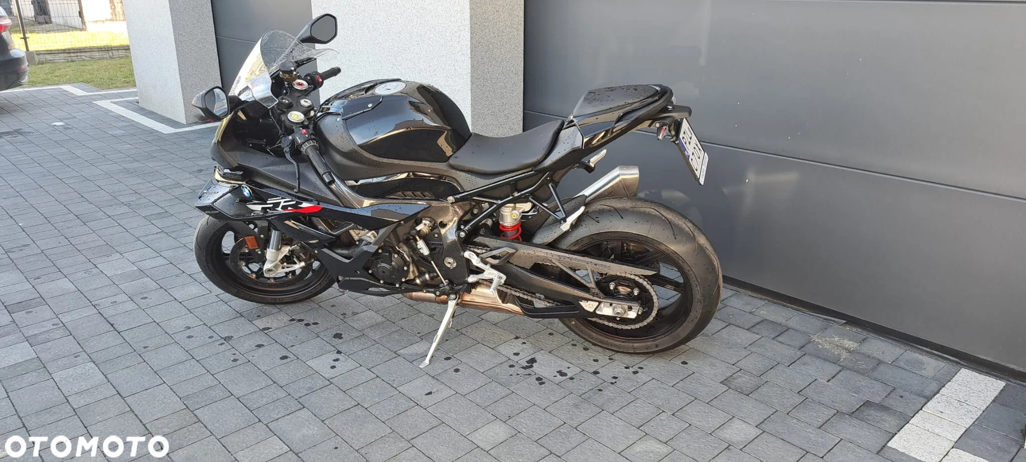 BMW S - 9