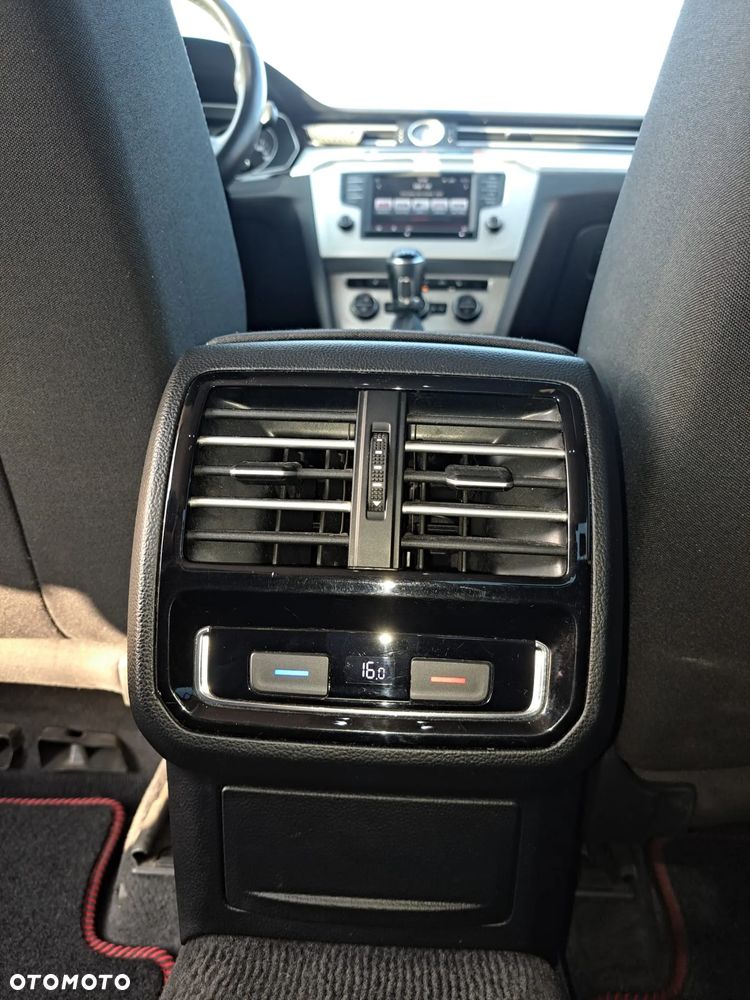 Volkswagen Passat 1.8 TSI BMT Comfortline - 11