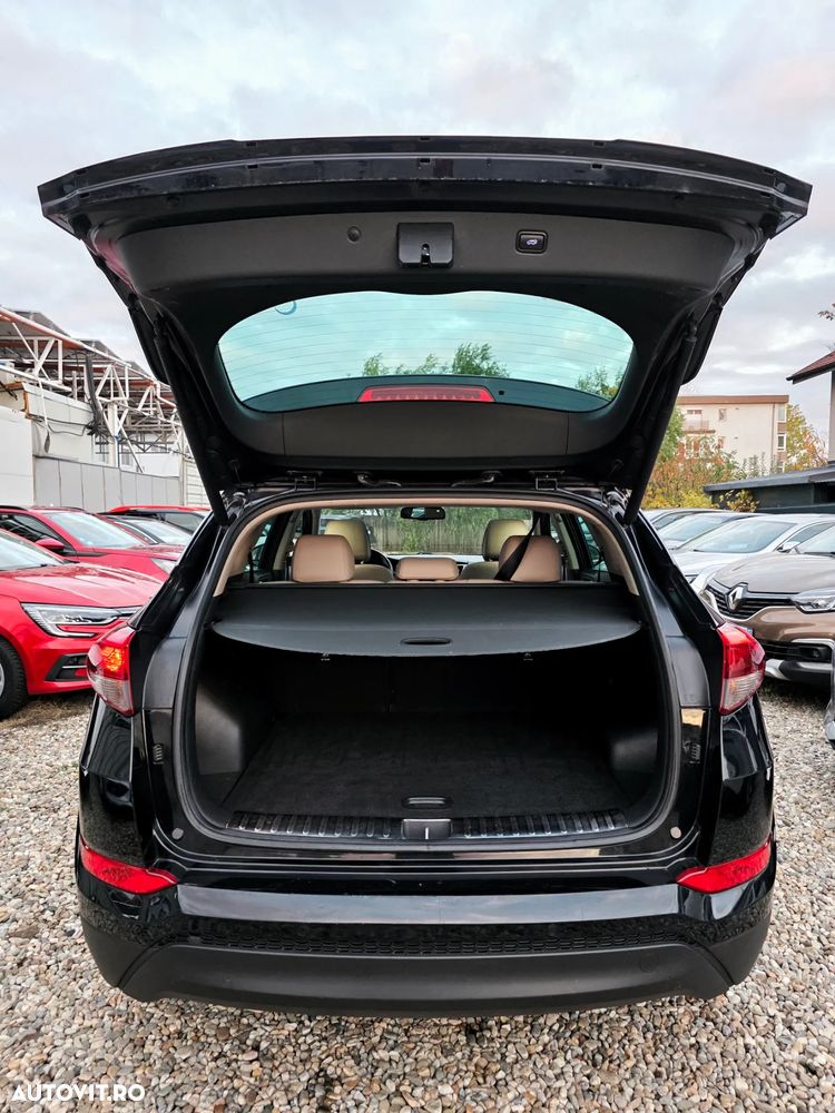 Hyundai Tucson blue 1.7 CRDi 2WD DCT Premium - 18