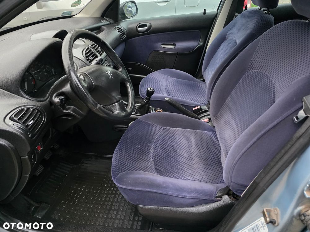 Peugeot 206 75 Quiksilver - 7