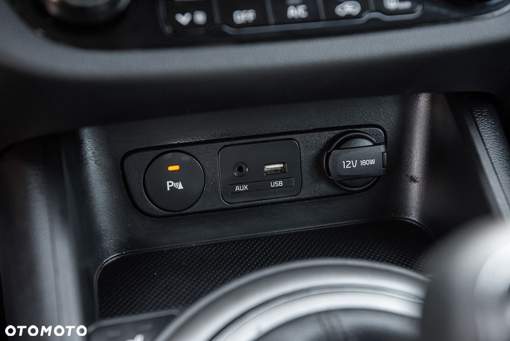 Kia Sportage 1.7 CRDI 2WD Attract - 23