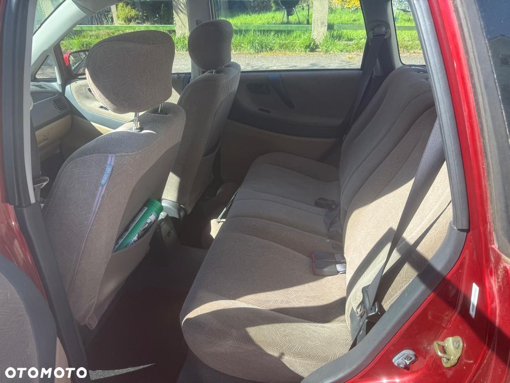 Suzuki Liana 1.6 - 11