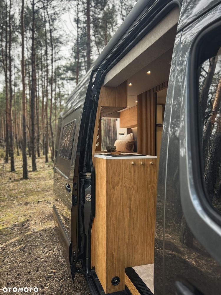 Mercedes-Benz Sprinter - 5