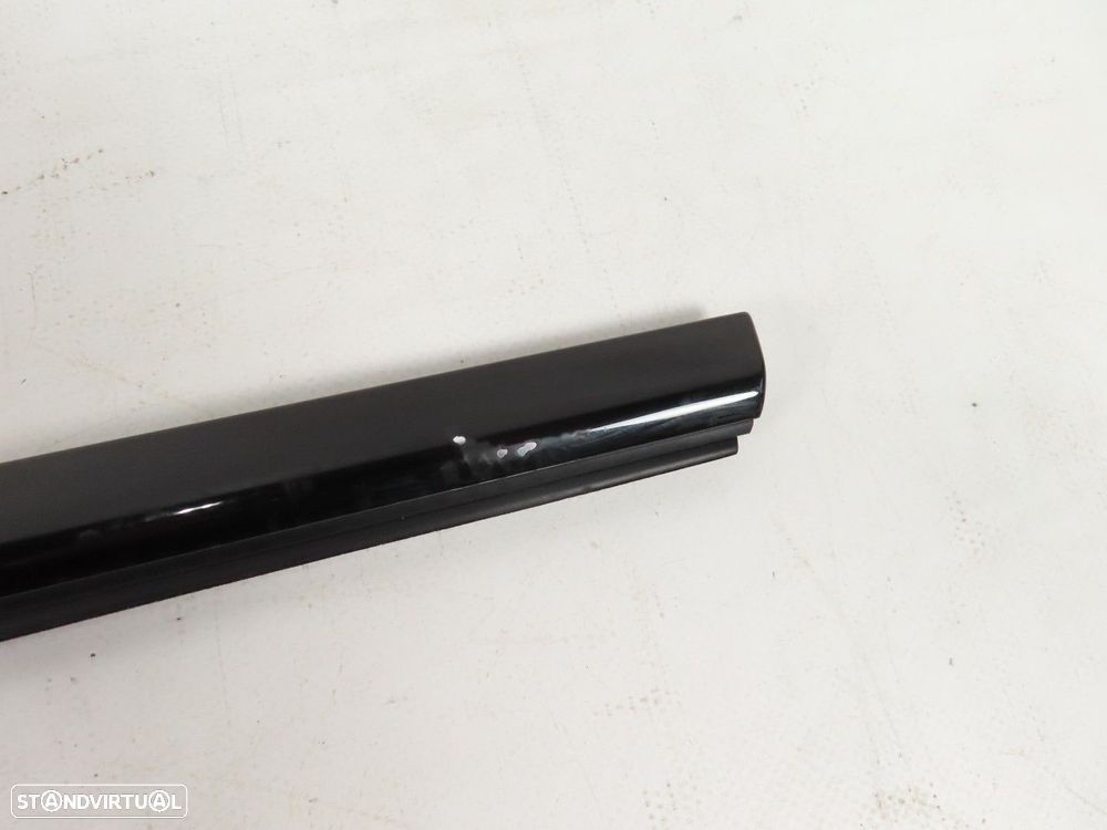 Friso Raspador Direito/Frente Seminovo/ Original BMW 6 Convertible (F12)/BMW 6 C... - 2