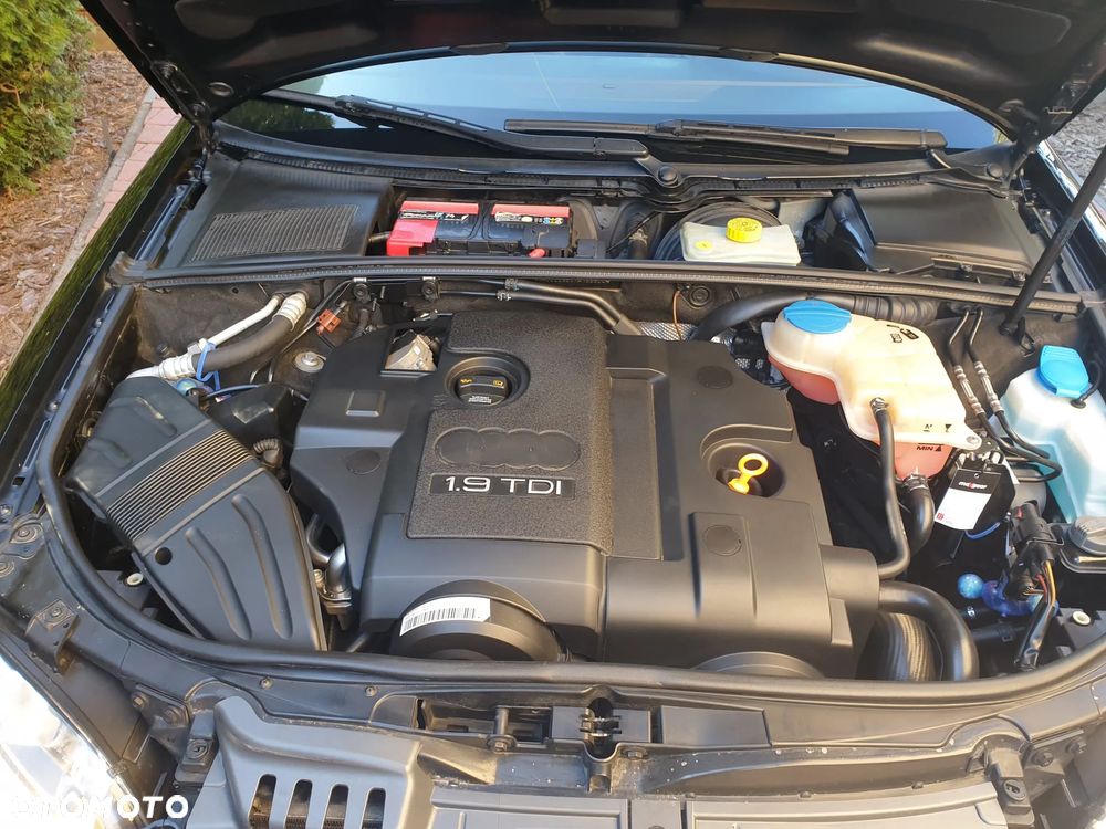 Audi A4 Limousine - 9