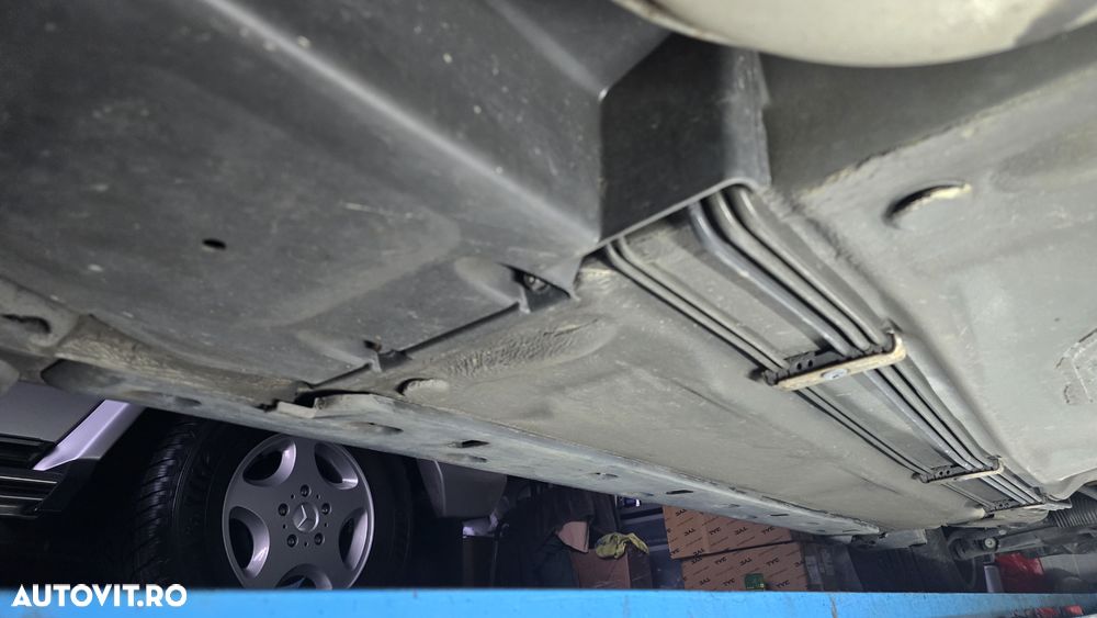 Mercedes-Benz E - 14