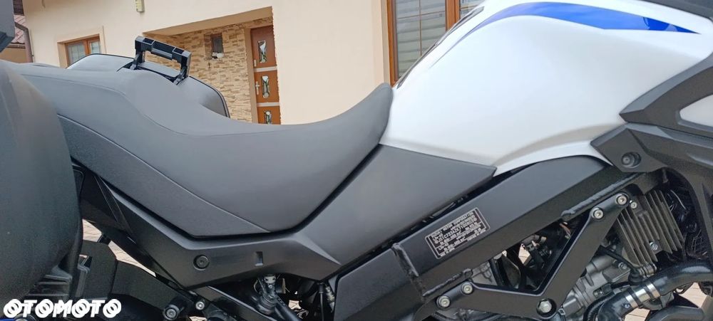Suzuki V-STROM - 25