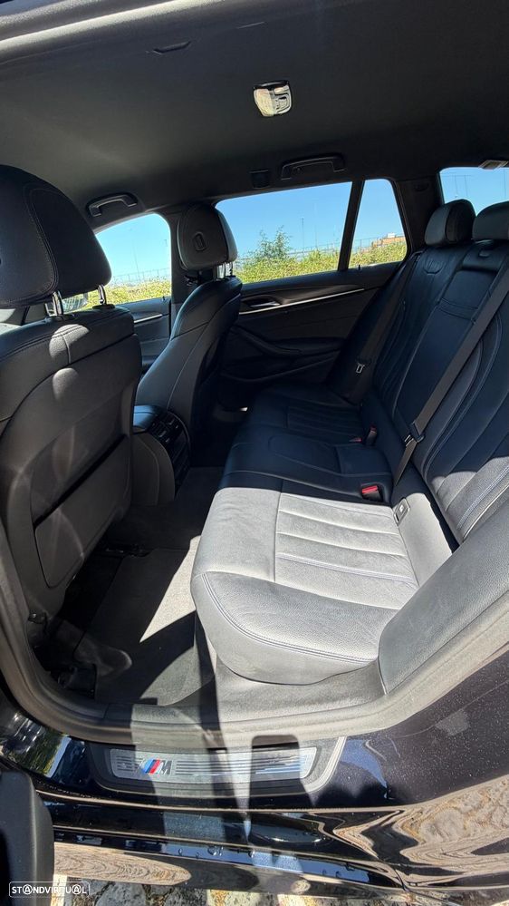 BMW 530 e Pack Desportivo M - 19