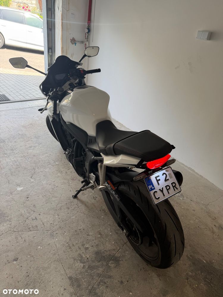 Honda CBR - 3