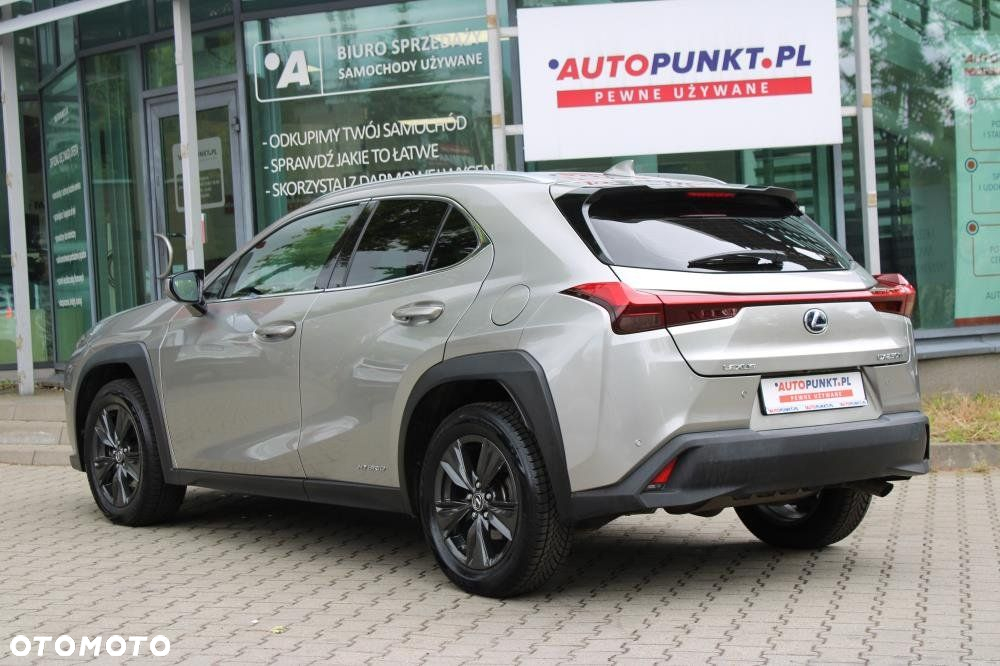Lexus UX - 7