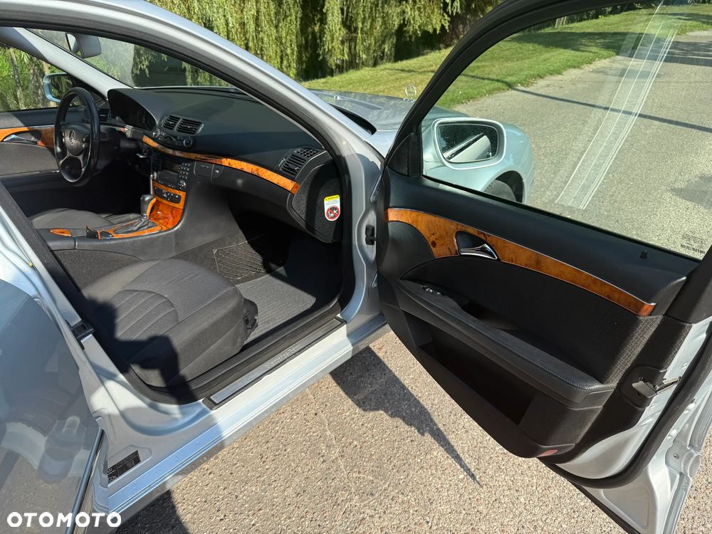 Mercedes-Benz Klasa E 220 T CDI Automatik Elegance - 9