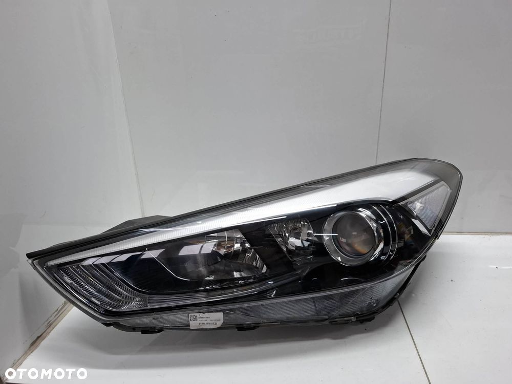 LAMPA LEWA PRZEDNIA PRZÓD HYUNDAI TUCSON III SOCZEWKA IDEALNA 92101D7100 - 2