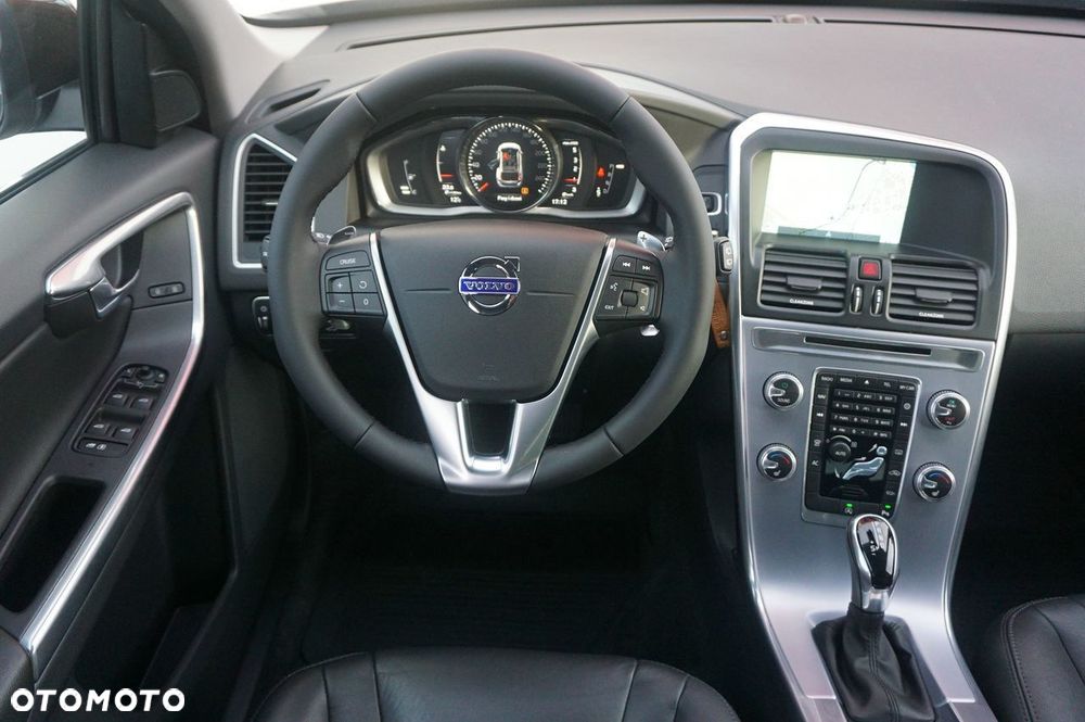 Volvo XC 60 D4 Geartronic Summum - 12