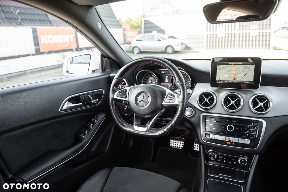 Mercedes-Benz CLA 220 4Matic 7G-DCT AMG Line - 26