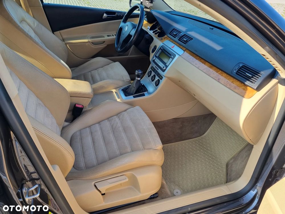 Volkswagen Passat - 10