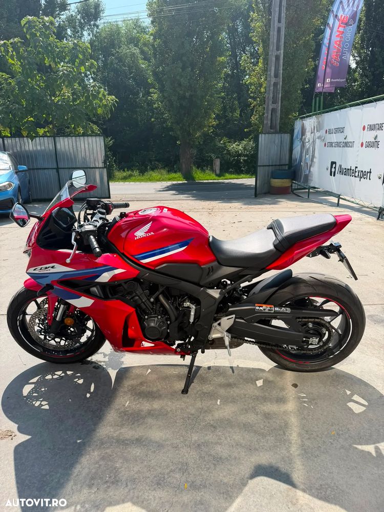 Honda CBR 650R - 4