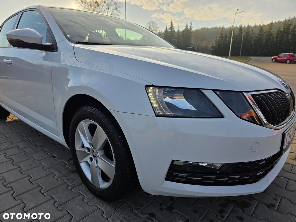 Skoda Octavia 1.6 TDI SCR Ambition - 2