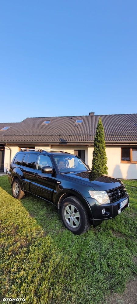 Mitsubishi Pajero - 10