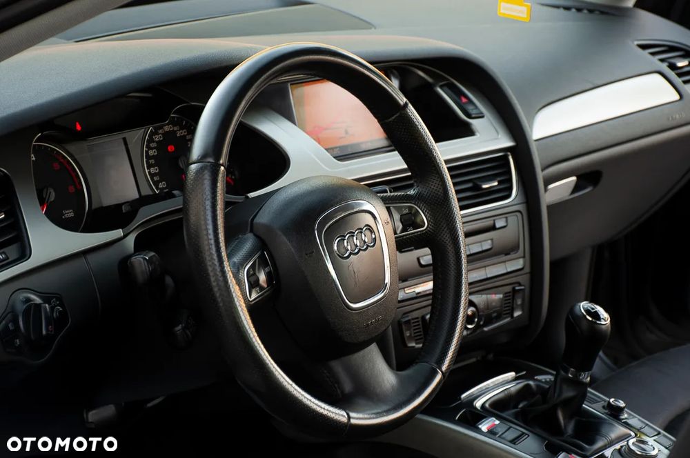 Audi A4 Limousine 2.0 TDI DPF Ambiente - 24