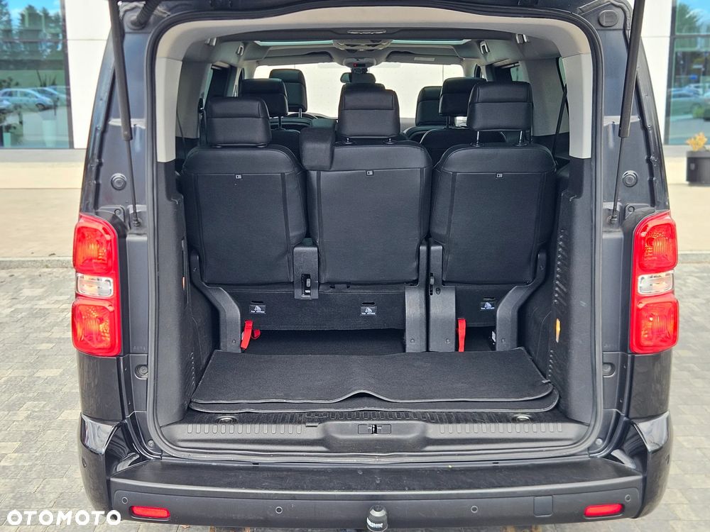 Peugeot Traveller - 8