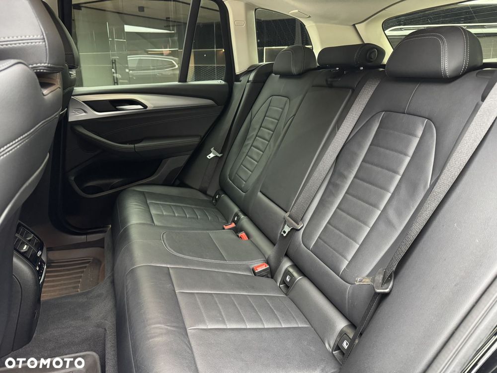 BMW X3 xDrive20i - 15