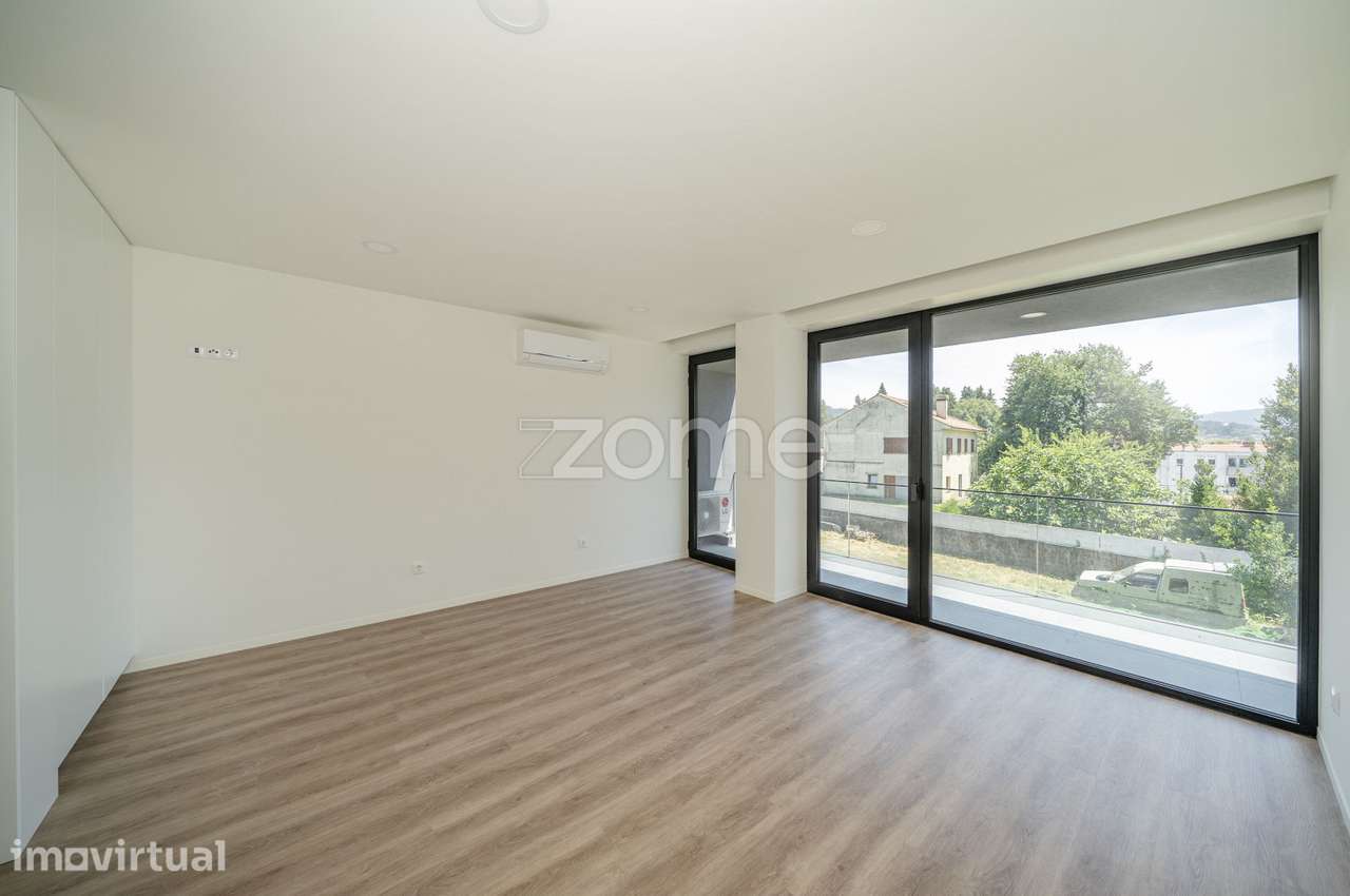 Apartamento T1 novo com elevador e garagem em Ponte de Lima - Grande imagem: 4/27