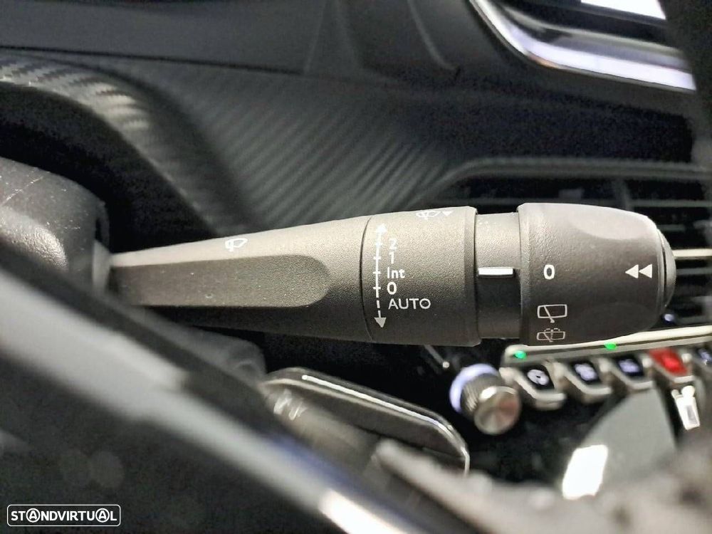 Peugeot 2008 1.2 Allure — fotografia 15