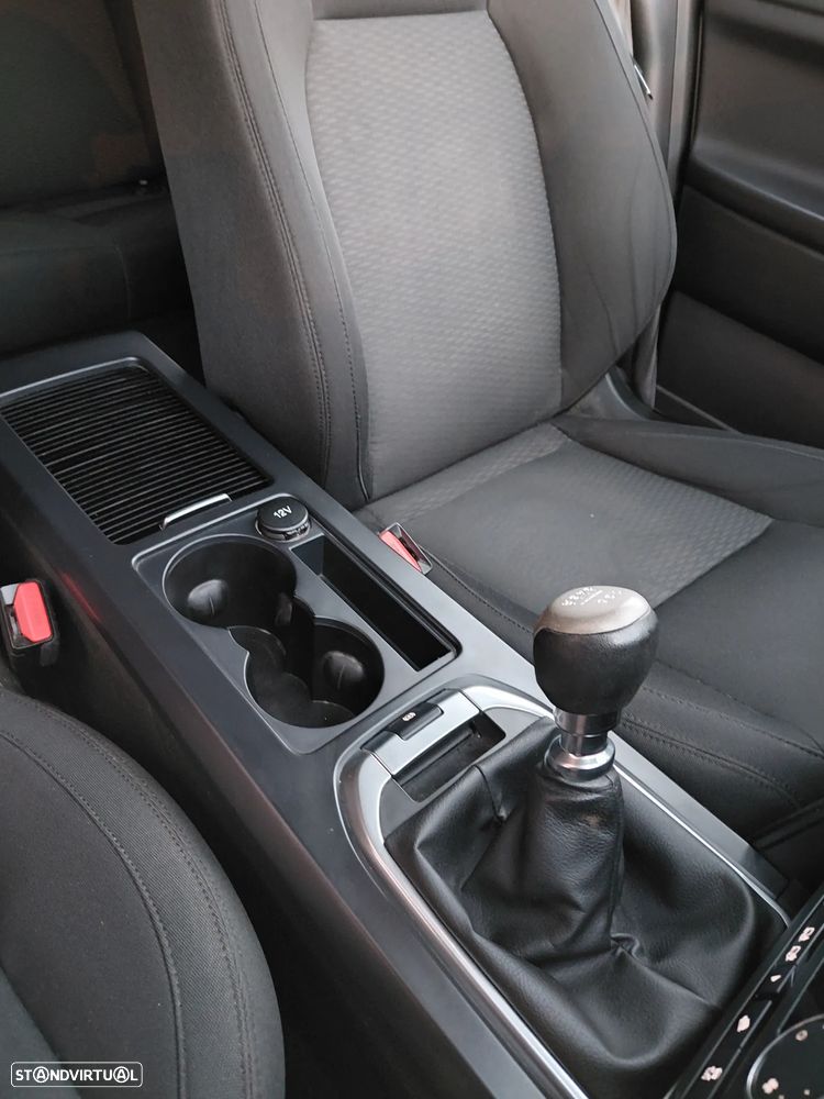 Land Rover Discovery Sport 2.0 TD4 HSE - 23