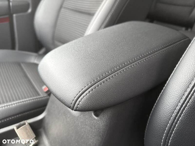 Ford Kuga - 21