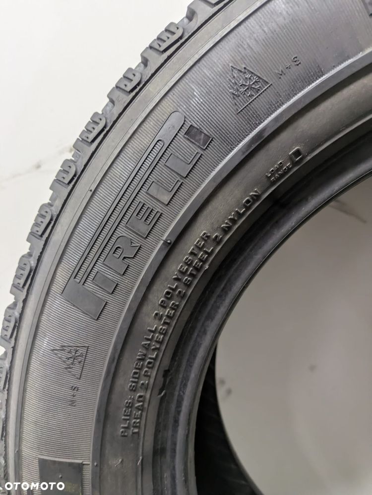 Opony zimowe 215/65/16C Pirelli Chrono - 5