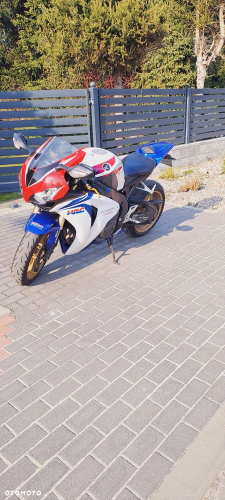 Honda CBR - 1