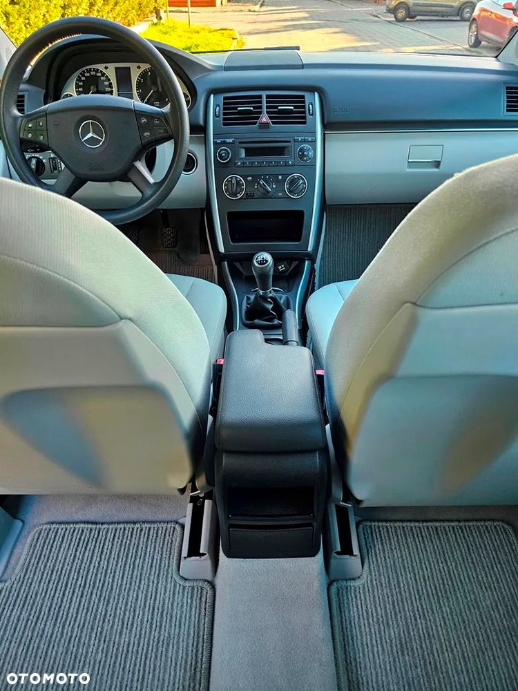 Mercedes-Benz Klasa B 200 Special Edition - 25