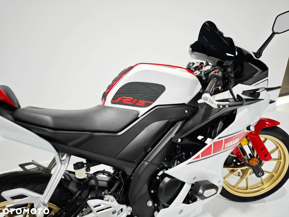 Yamaha YZF - 12