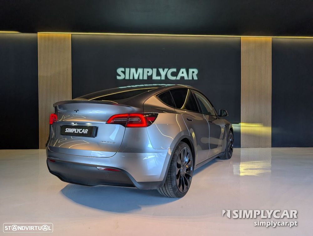 Tesla Model Y Performance Dual Motor AWD - 5