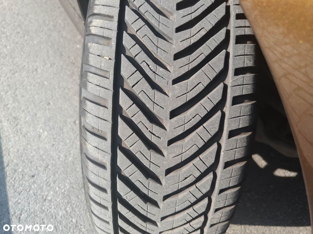 BMW Seria 1 118d DPF - 31