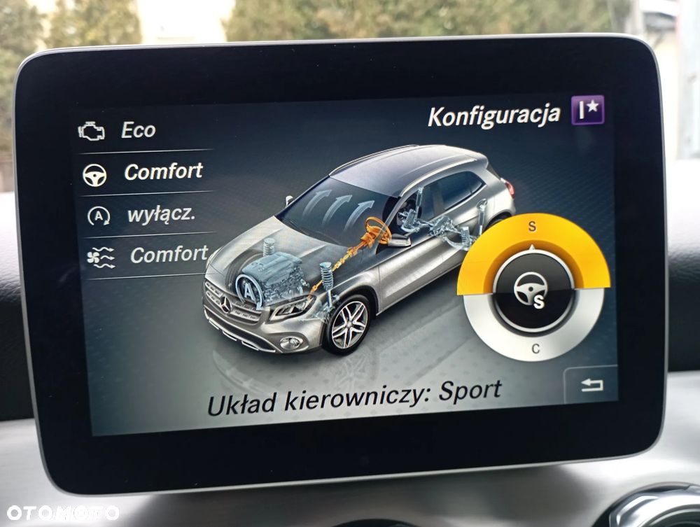 Mercedes-Benz GLA 220 4-Matic AMG Line - 27