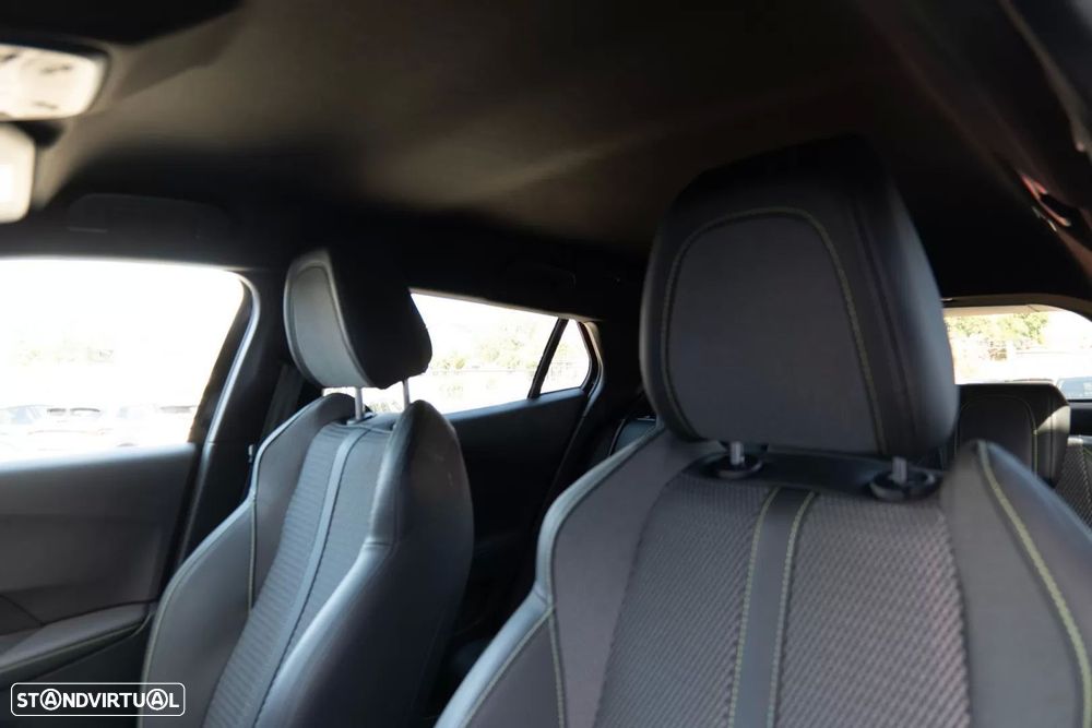 Peugeot e-2008 50 kWh GT Line - 12