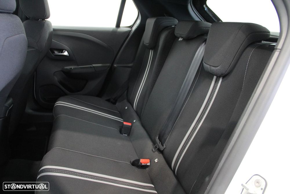 Opel Corsa 1.2 T Hybrid EdCT - 27