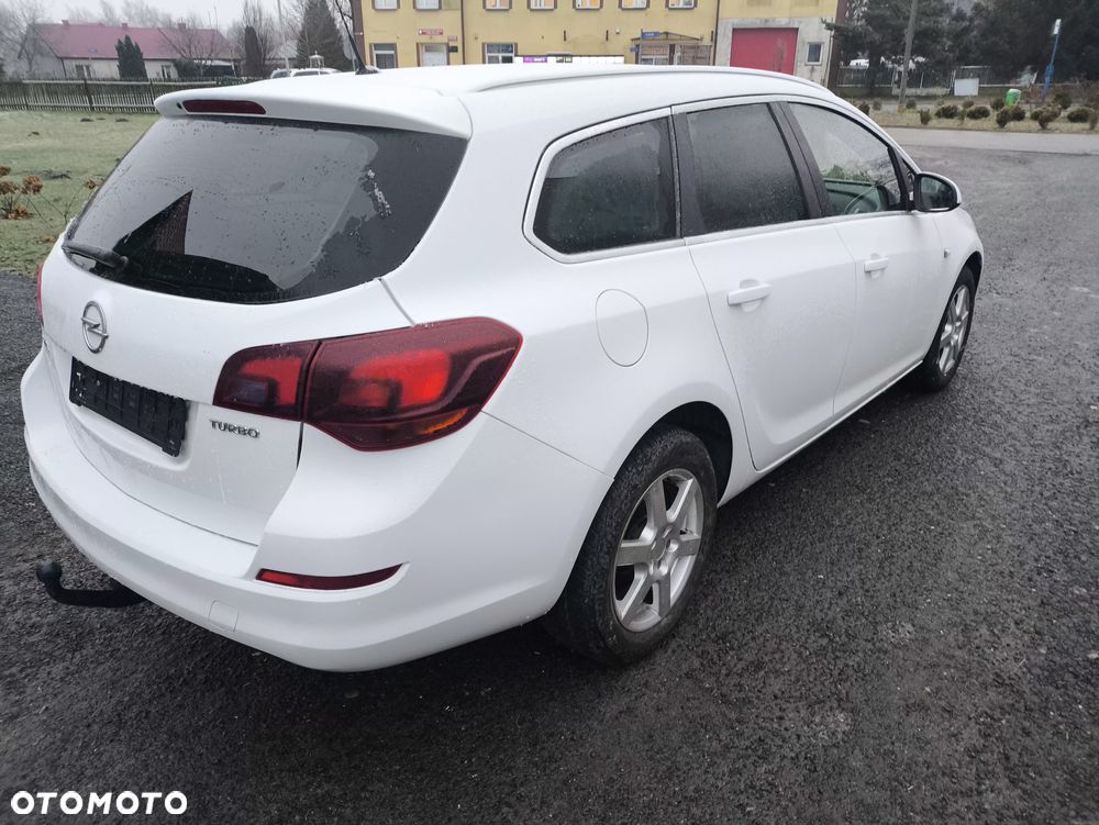 Opel Astra 1.4 Turbo Design Edition - 4