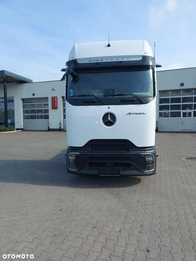Mercedes-Benz Actros 1845 LS - 3
