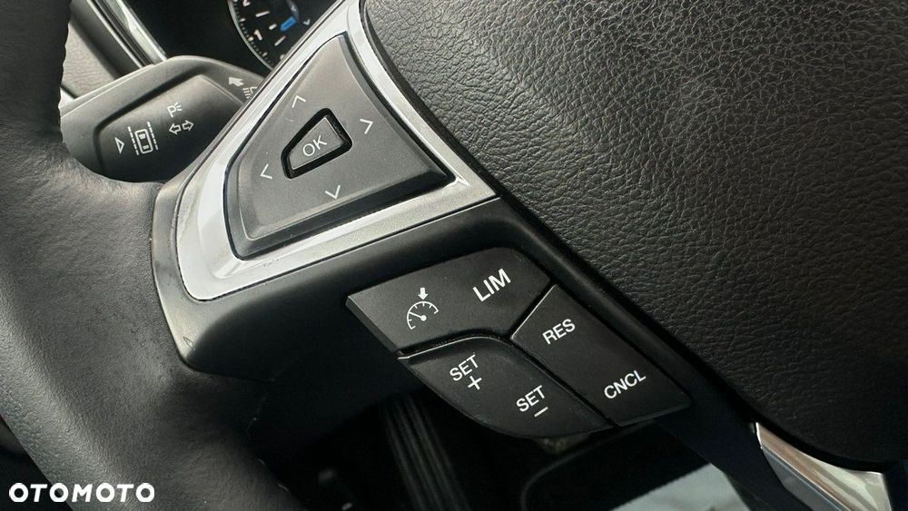Ford Mondeo - 23