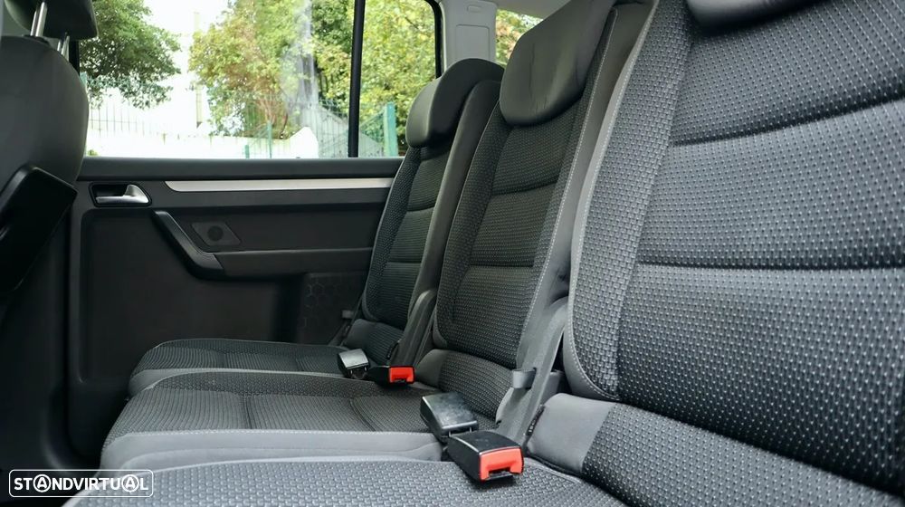 VW Touran 1.6 TDI Blue.Confortline 7L - 41