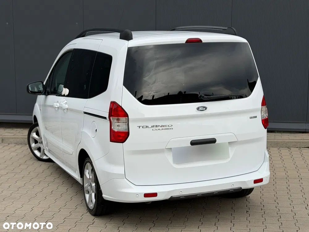 Ford Tourneo Courier 1.0 EcoBoost S&S Titanium - 7