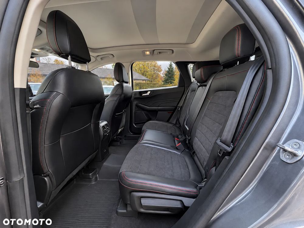 Ford Escape 2.0 EcoBoost AWD Titanium - 19