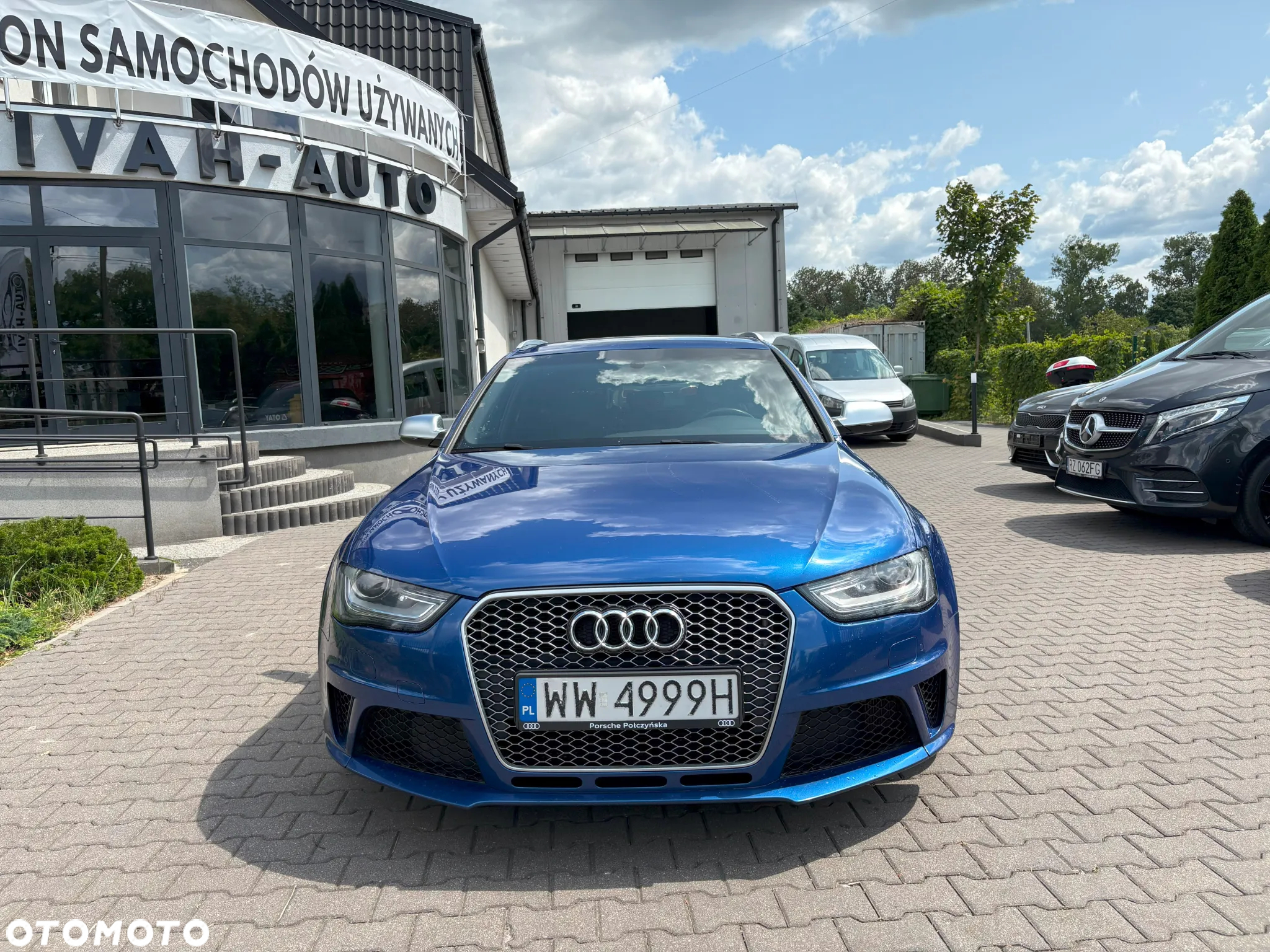 Audi RS4 Standard - 2