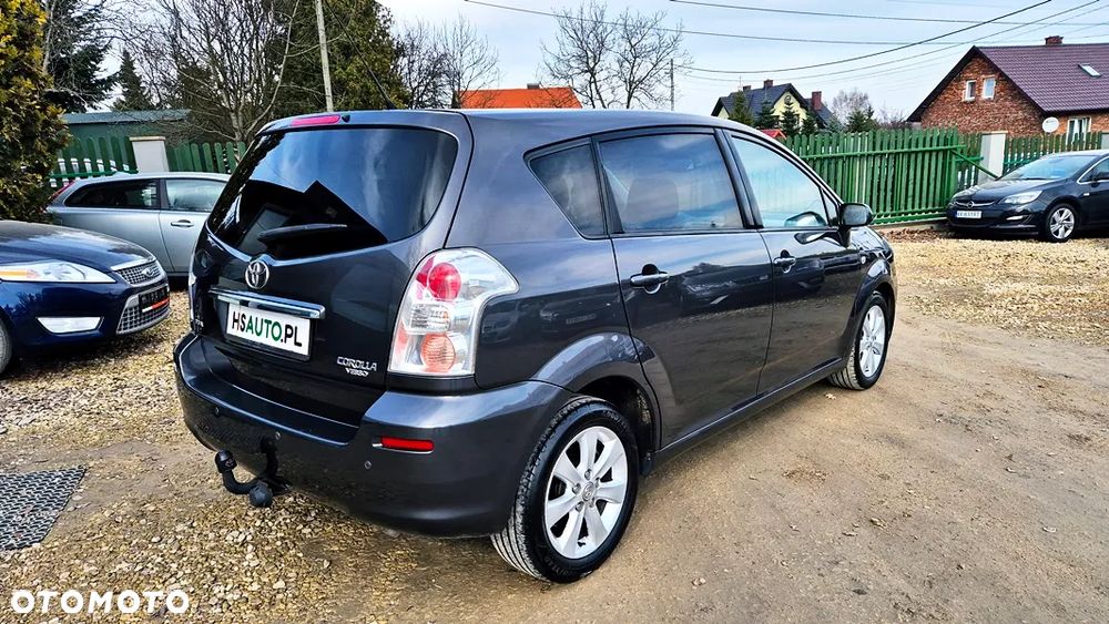 Toyota Corolla Verso 1.8 Premium + 7os - 17