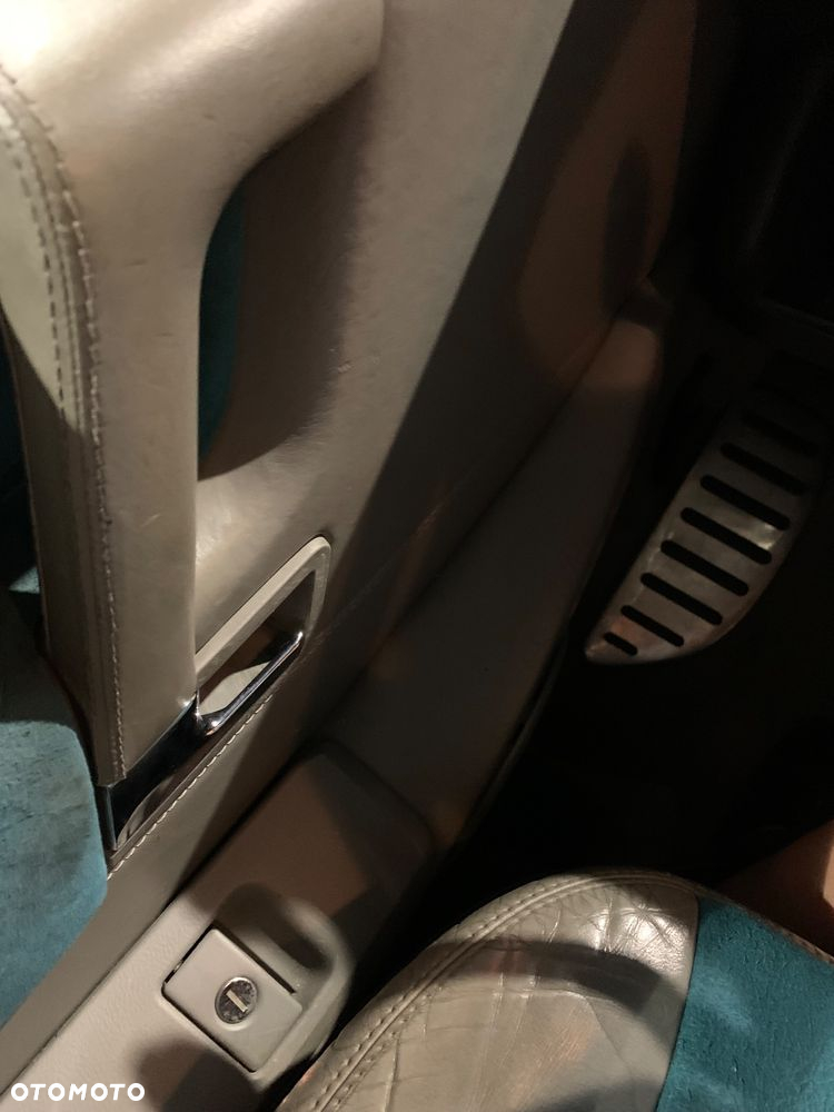 Volkswagen Caravelle - 4