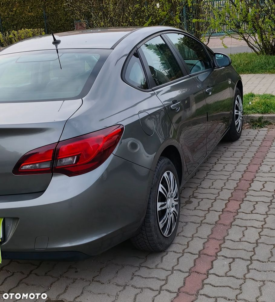 Opel Astra 1.6 EU6 - 8