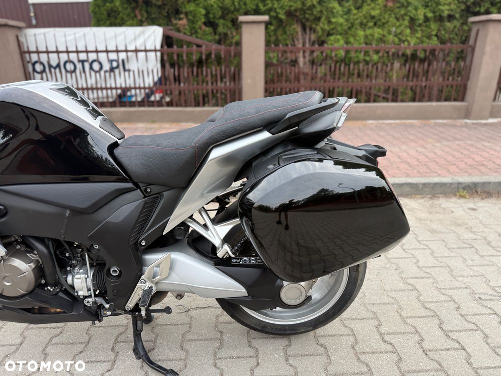 Honda VFR - 24